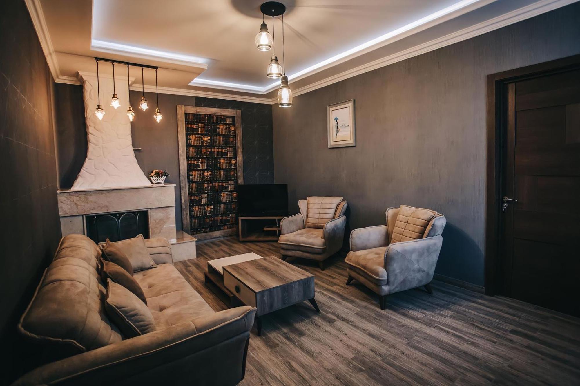 7 Rooms Hotel Tserovani Bagian luar foto