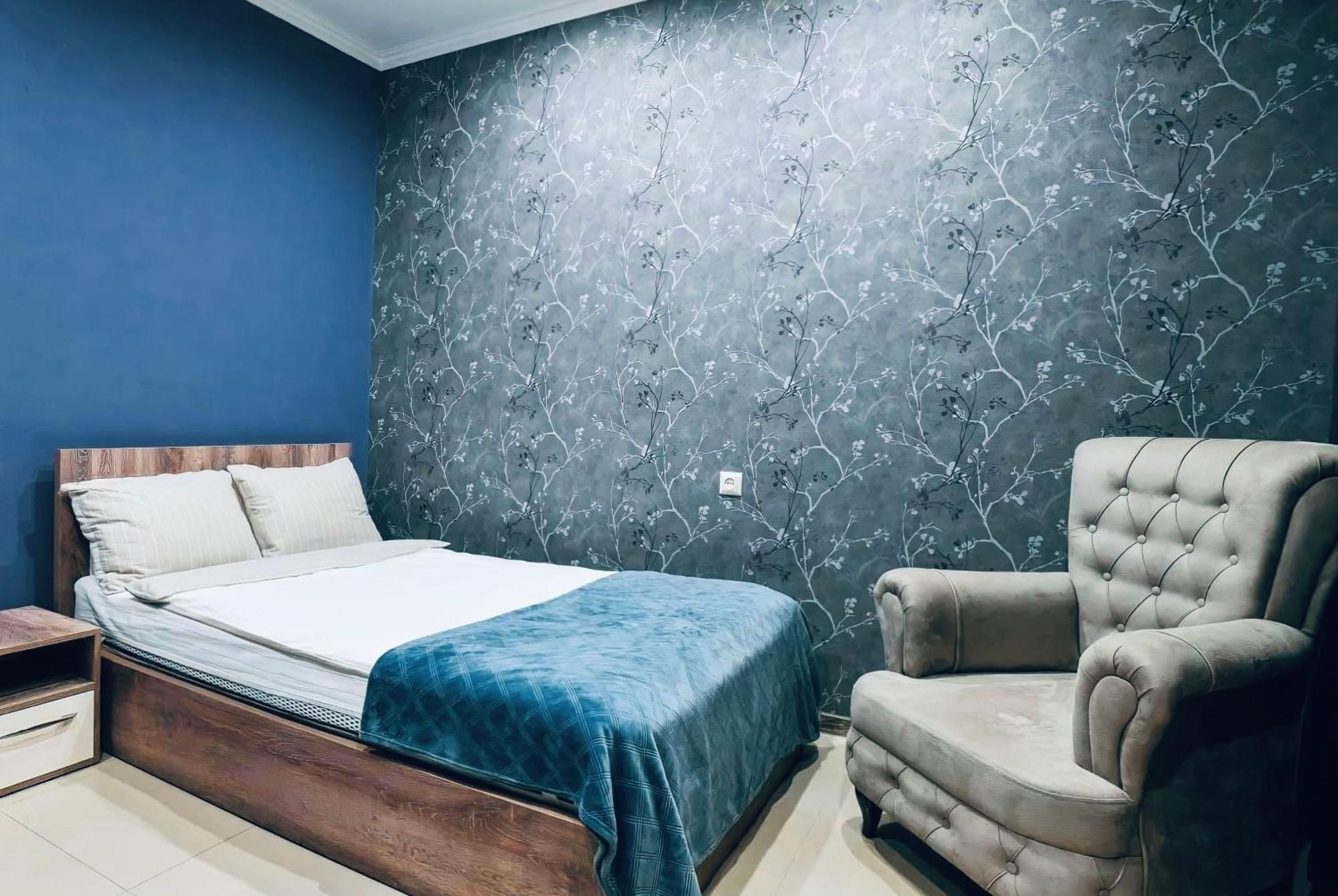 7 Rooms Hotel Tserovani Bagian luar foto