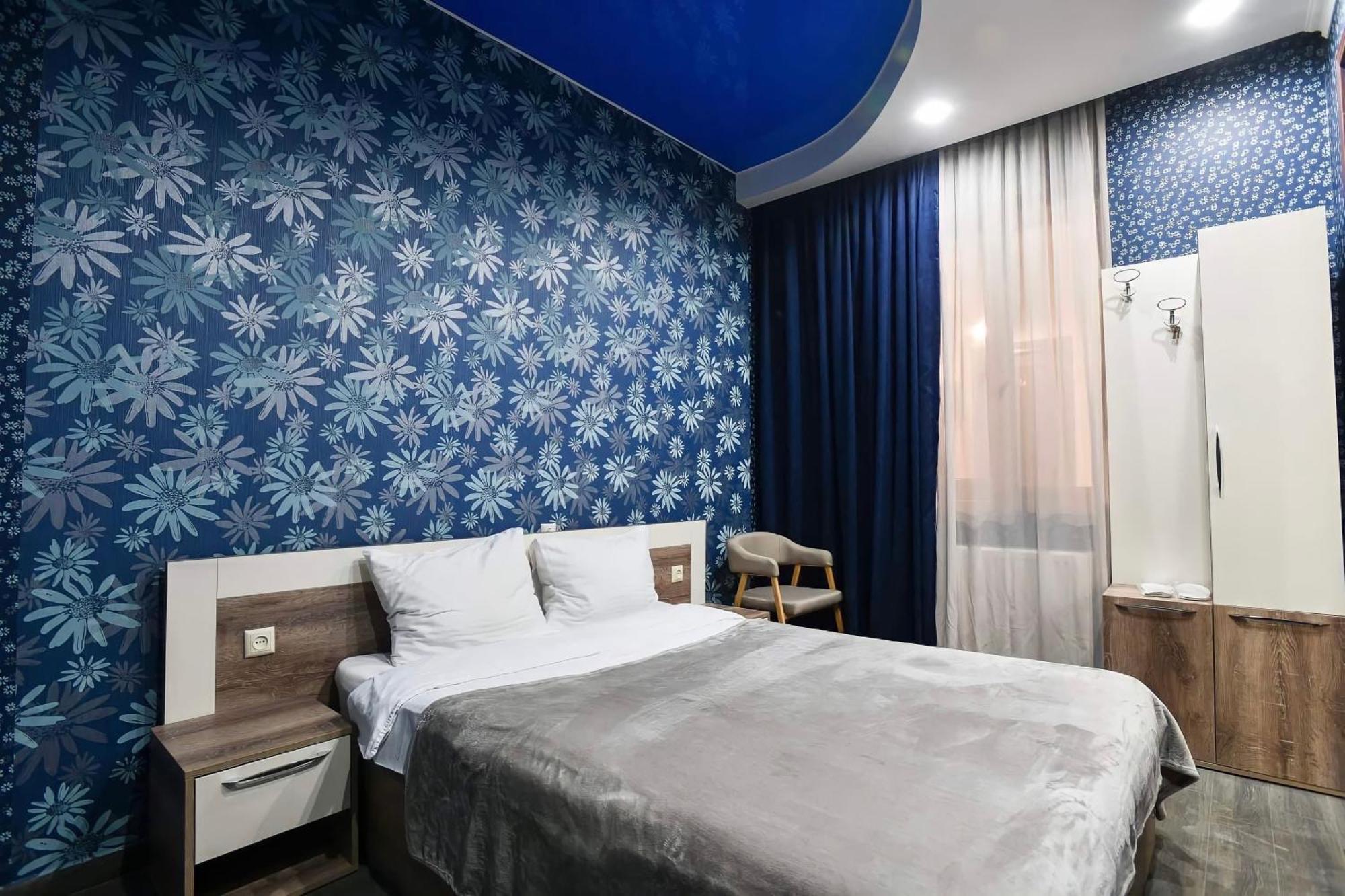 7 Rooms Hotel Tserovani Bagian luar foto